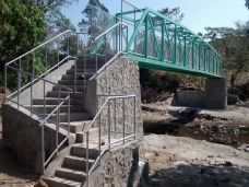 Construcción de pasarela peatonal sobre el Río Seco, Caserío La Chacra, Cantón Agua Caliente